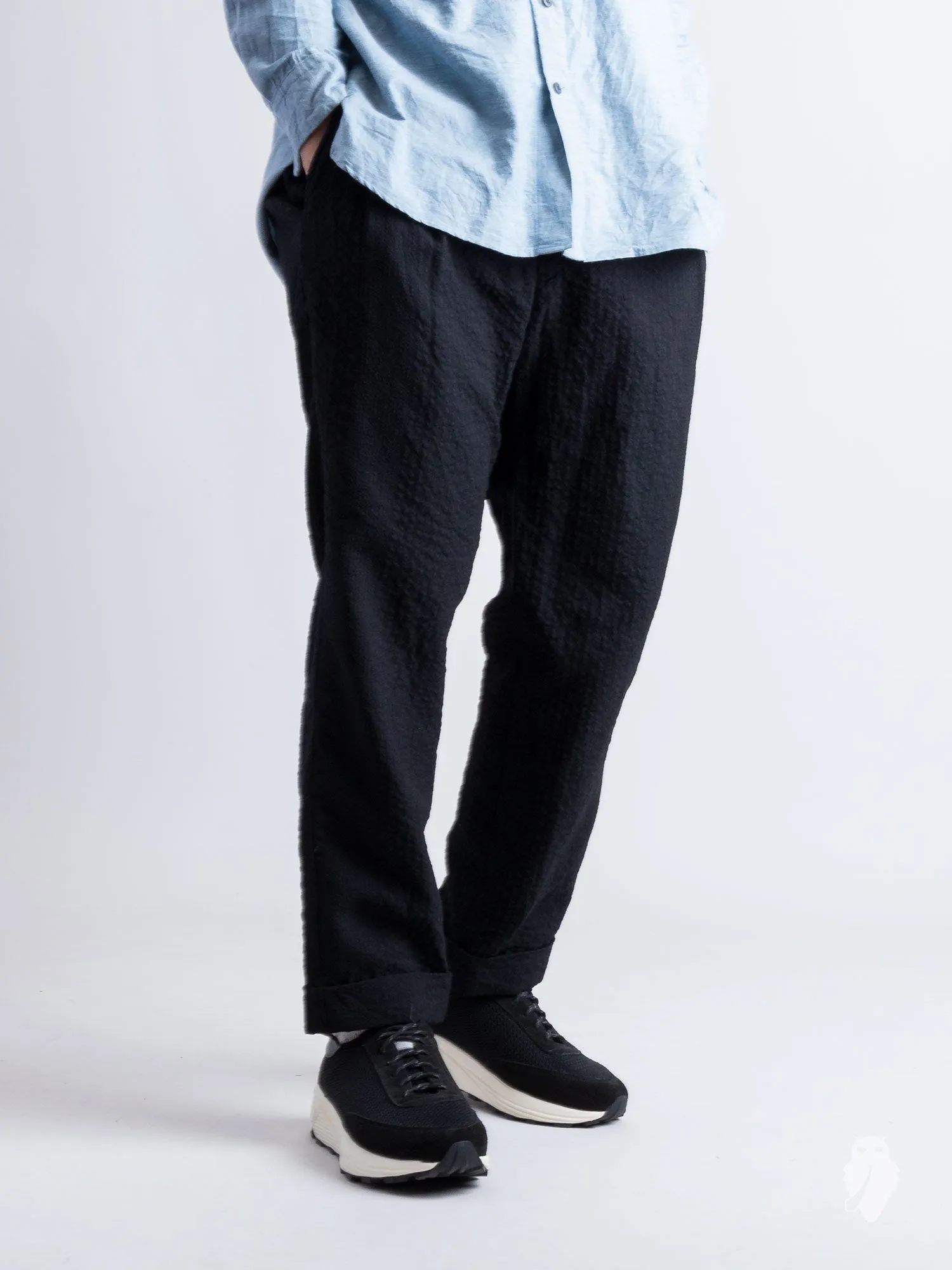 Two Tack Tapered Pants in Black
