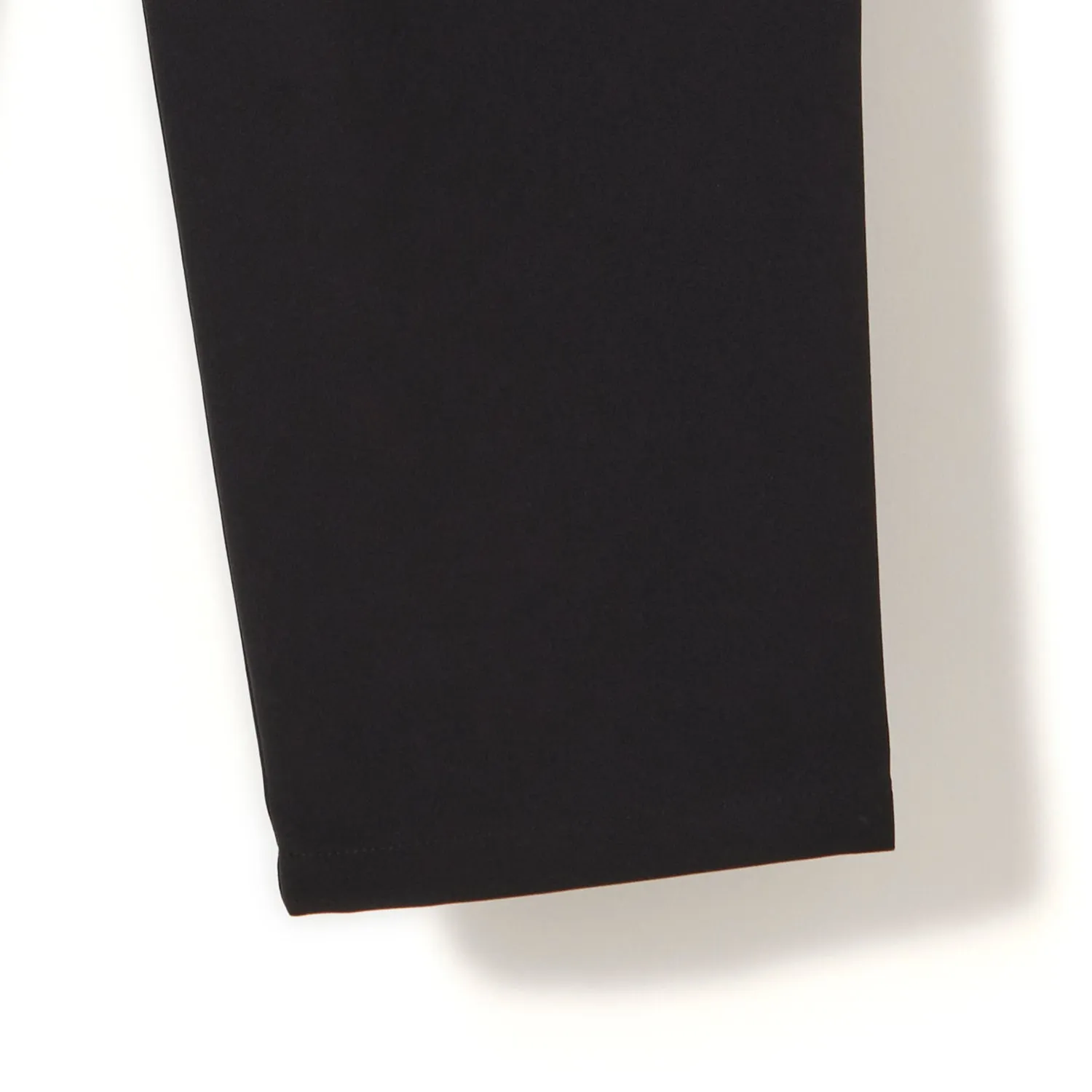 uncinq | アンサンク　Strech Double Cloth Tapered Pants