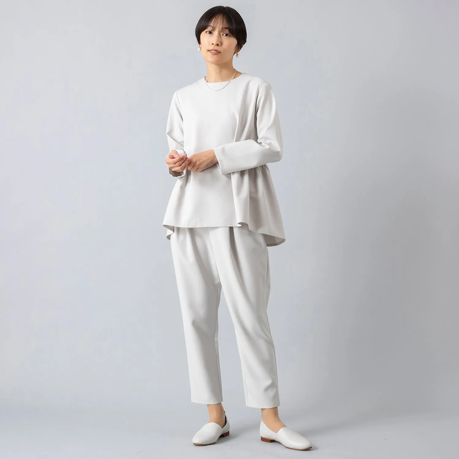 uncinq | アンサンク　Strech Double Cloth Tapered Pants