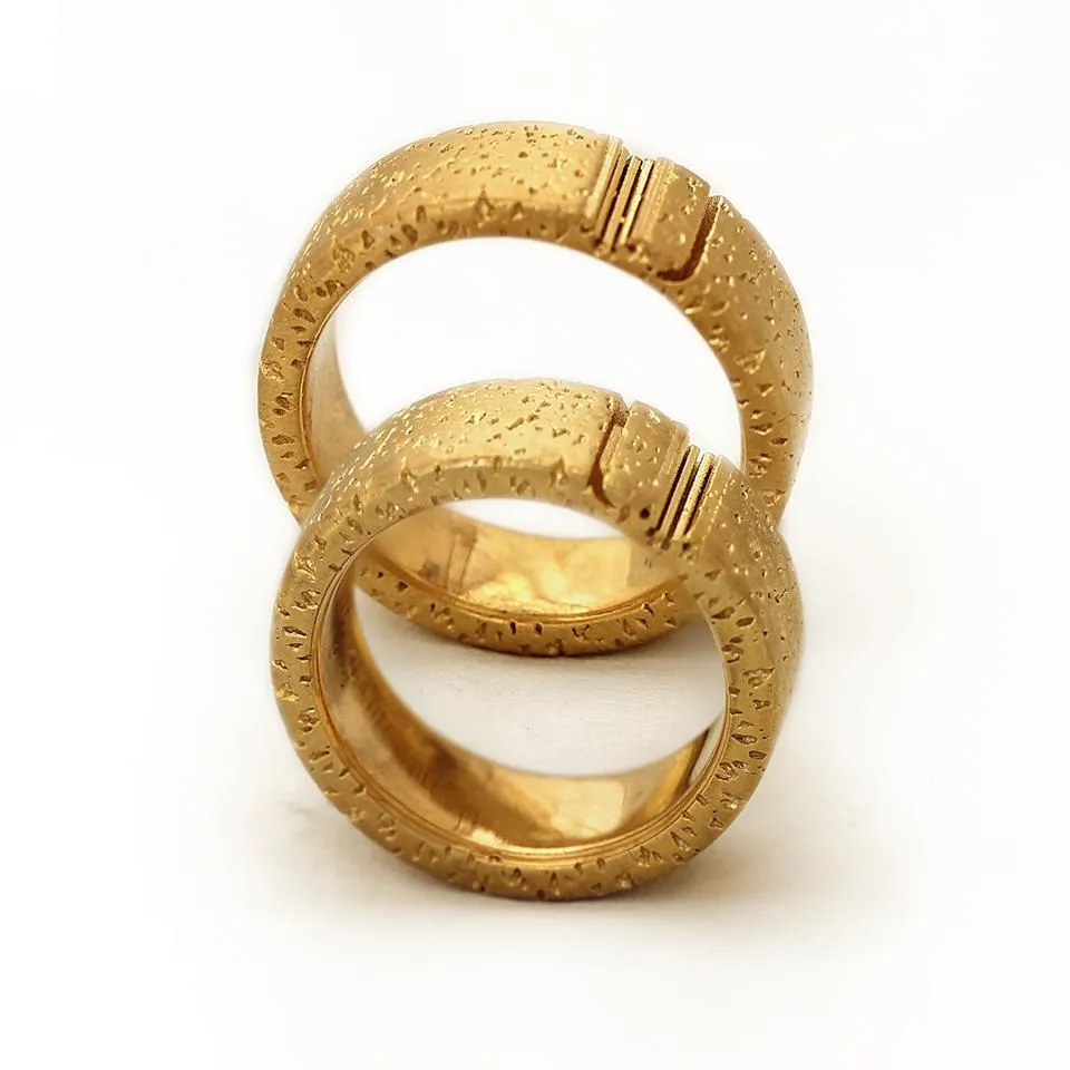 Unique mens wedding bands
