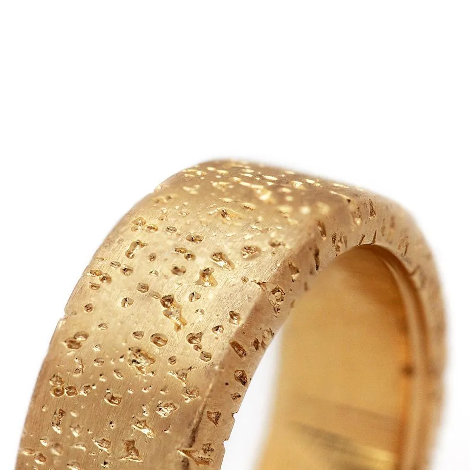 Unique mens wedding bands