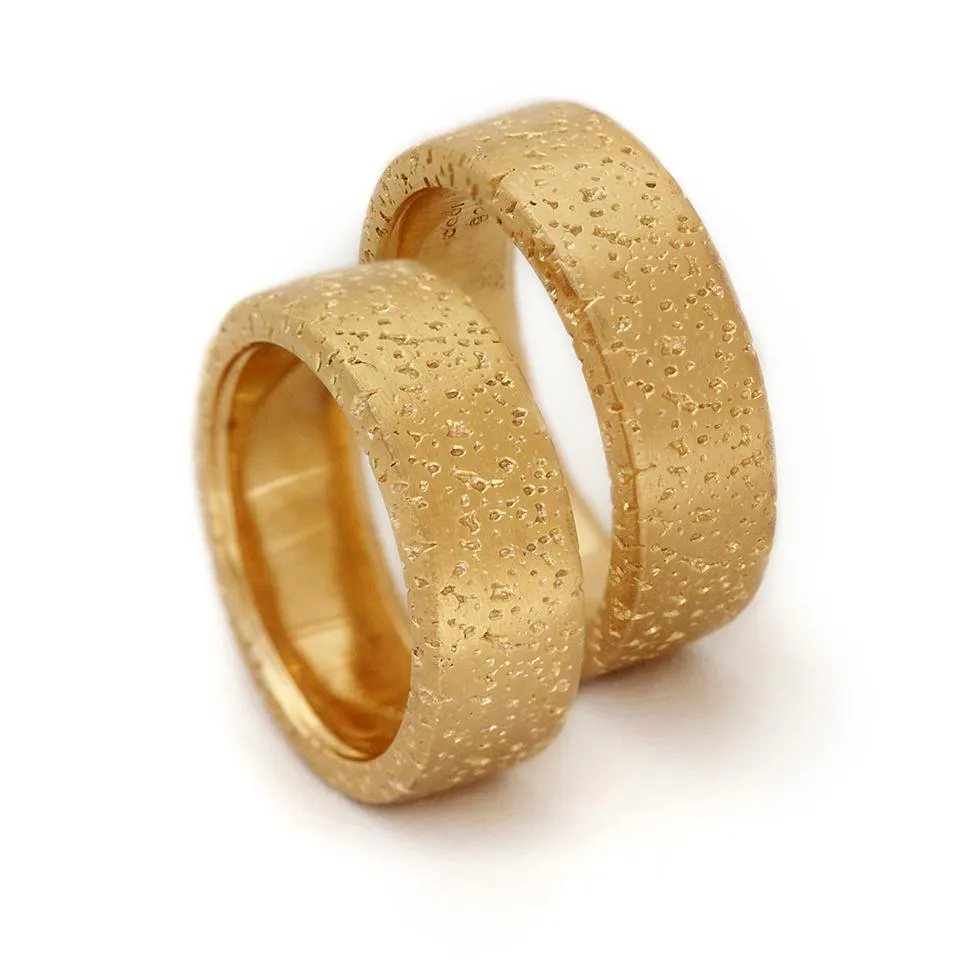 Unique mens wedding bands