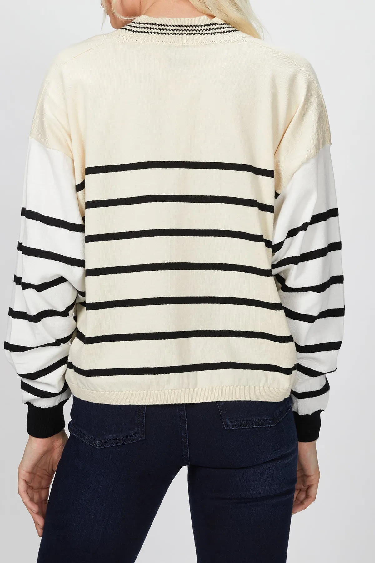 V-NECK SWEATER