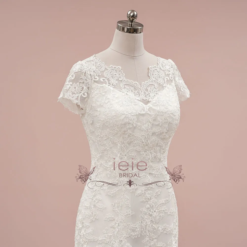 Vintage Lace Wedding Dress with Short Sleeves | CATANIA