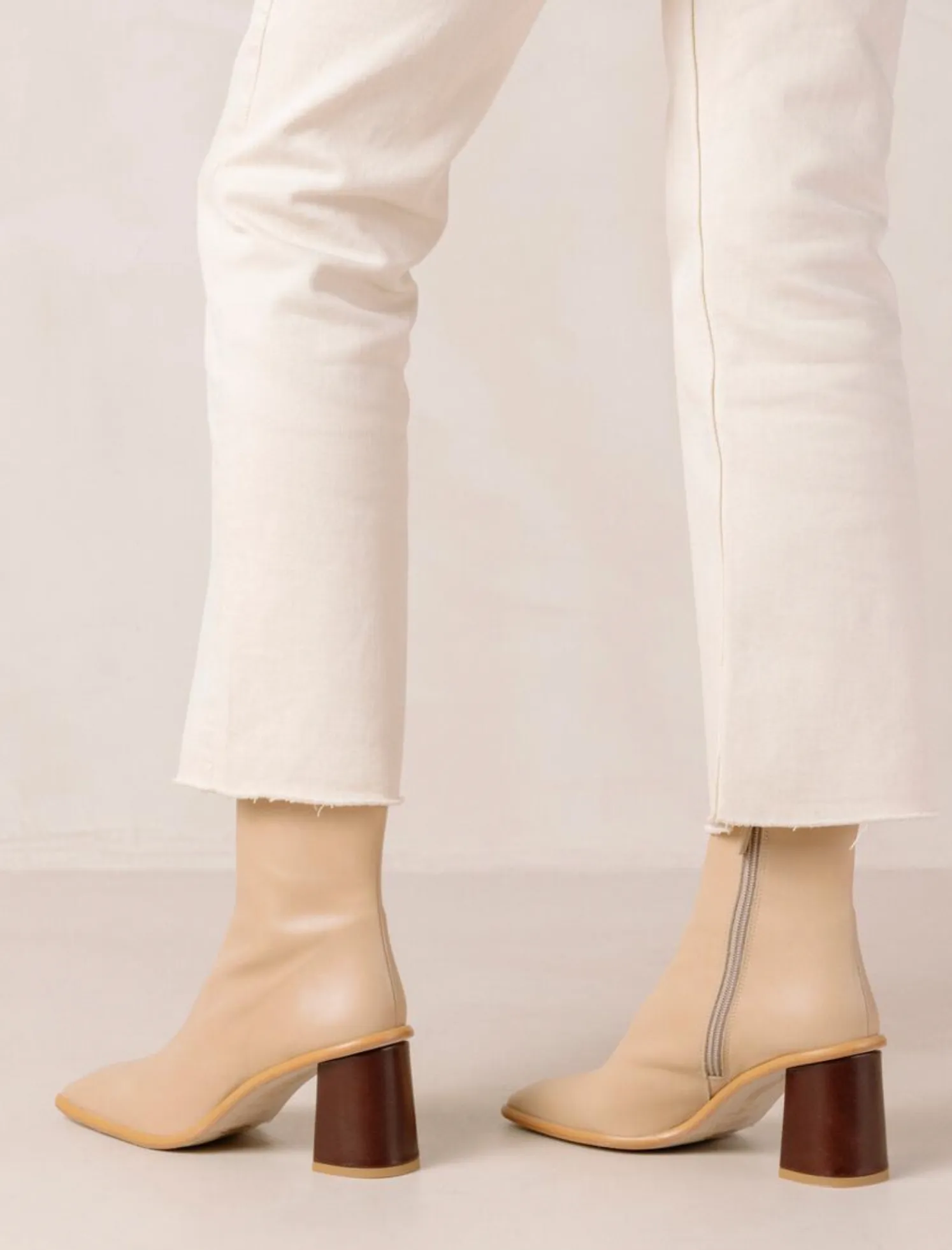 West Vintage Beige/Cream