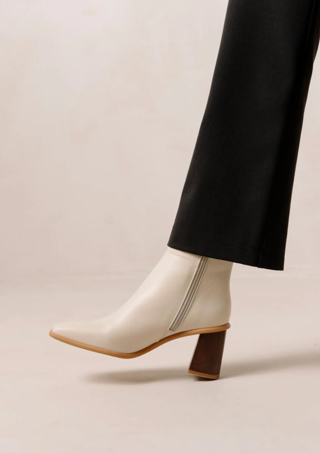 West Vintage Beige/Cream