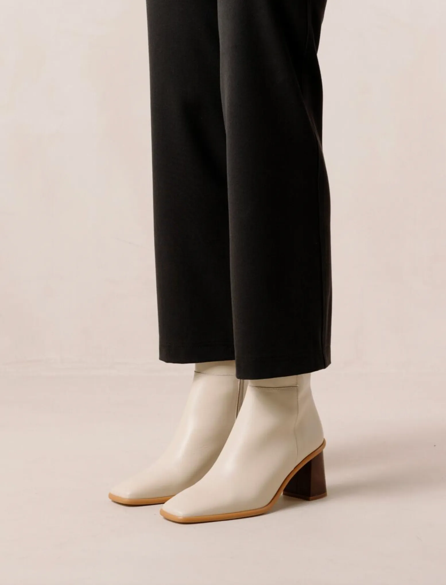 West Vintage Beige/Cream