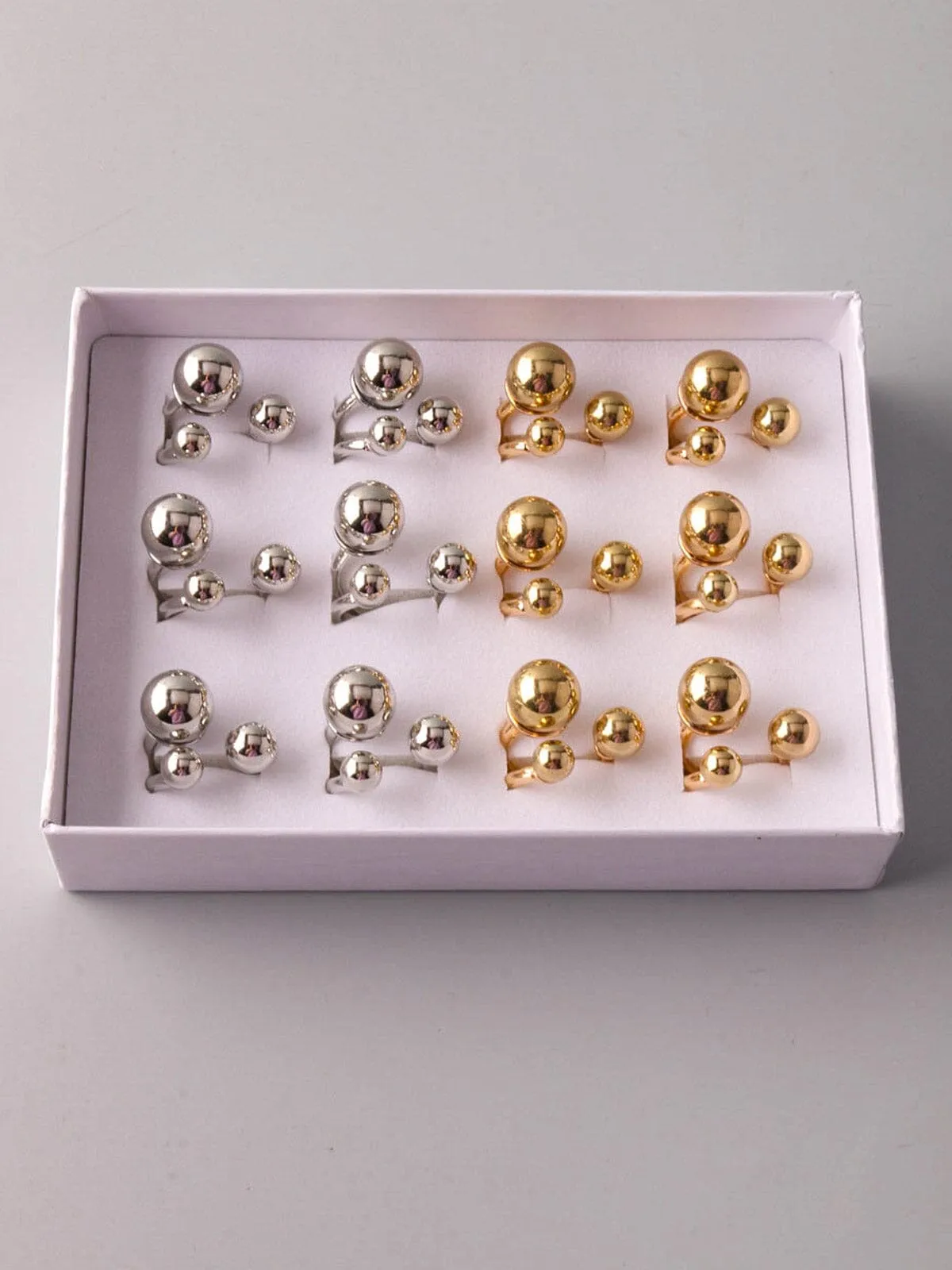 WOMEN'S FASHION GOLD & SILVER RINGS