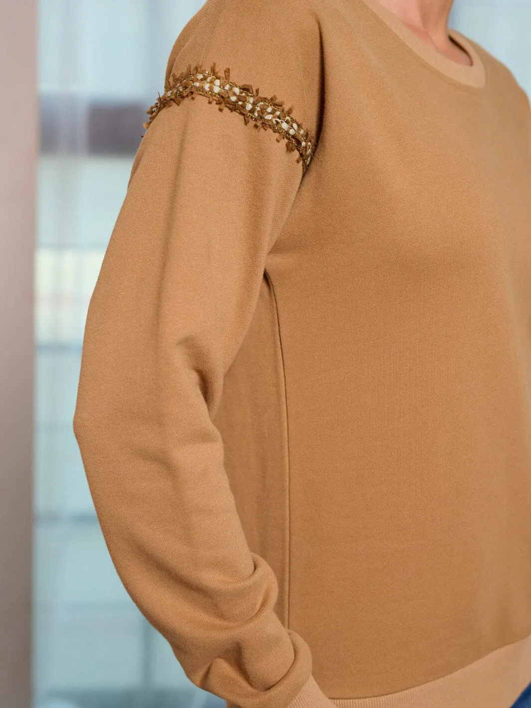 WOMEN'S LONG SLEEVE PULLOVER SWEATER
