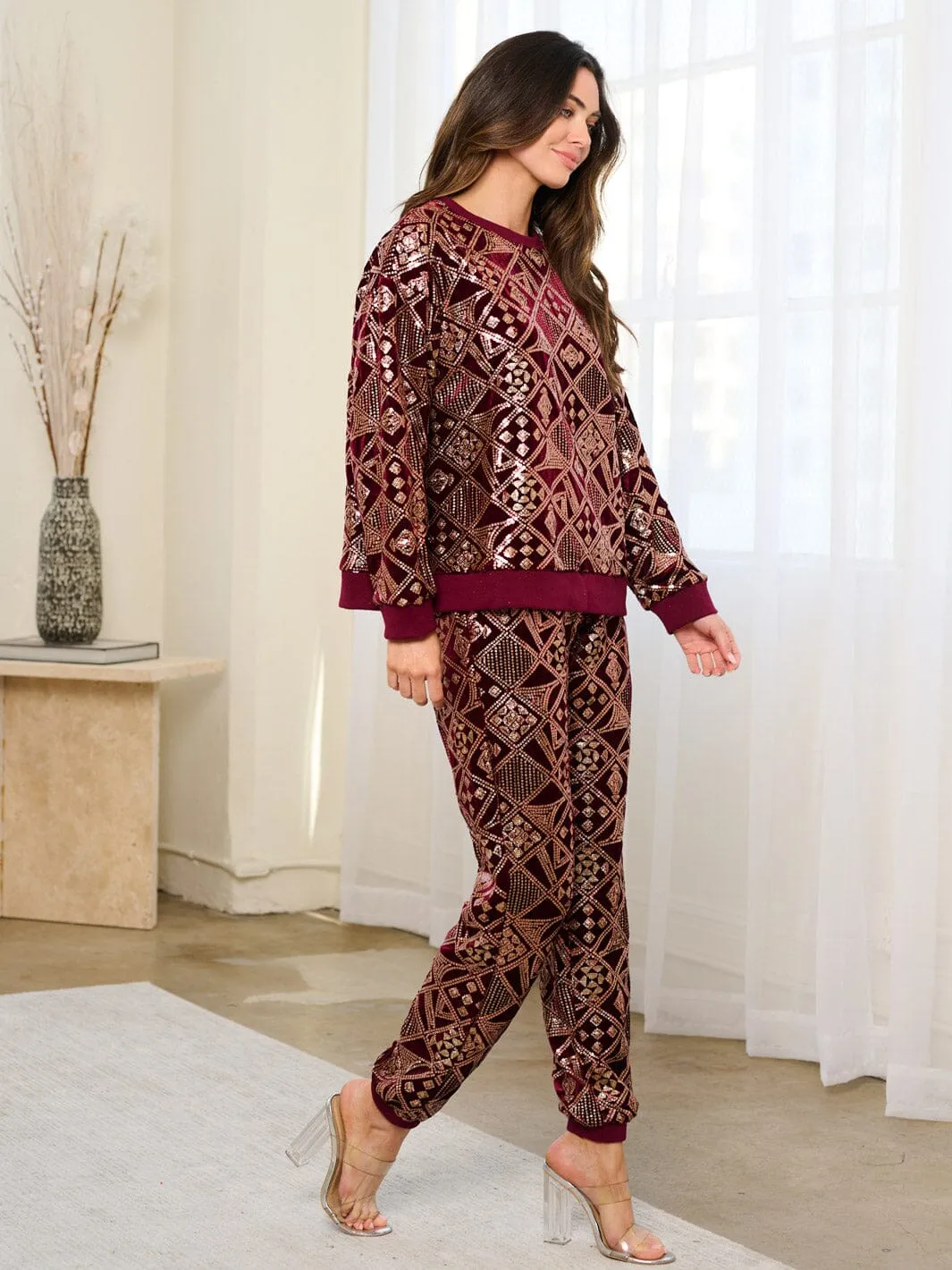 WOMEN'S LONG SLEEVE SEQUINS PULLOVER SWEATER