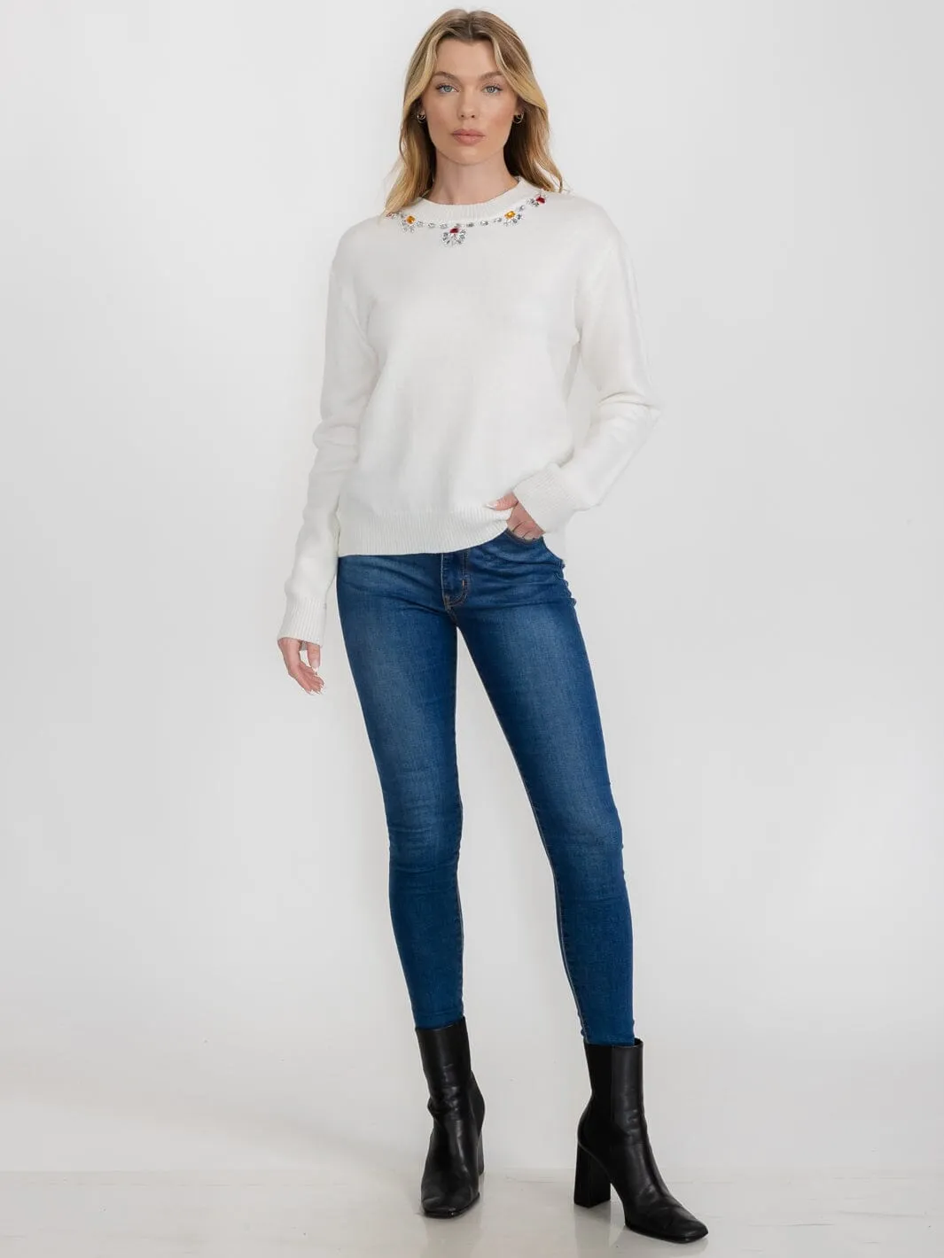 WOMEN'S LONG SLEEVE STUDS DETAILED COLLAR PULLOVER SWEATER