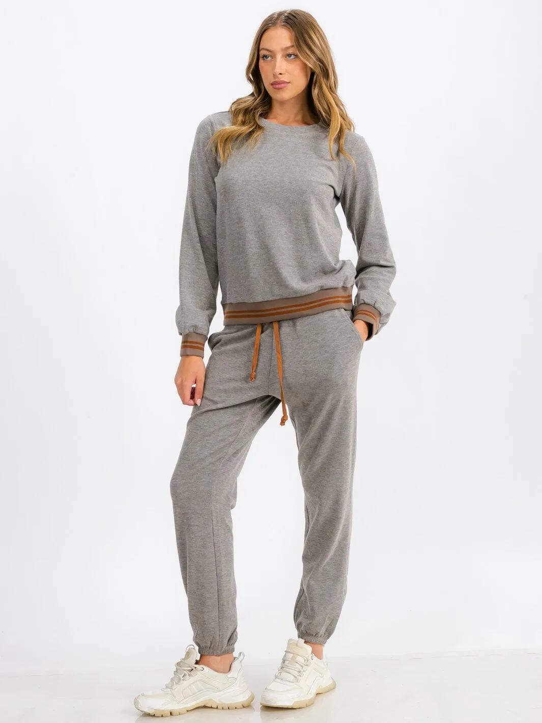 WOMEN'S LONG SLEEVE TRIM DETAILED PULLOVER SWEATER