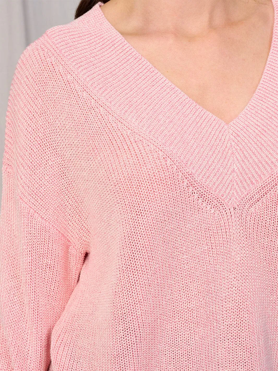 WOMEN'S LONG SLEEVE V-NECK KNIT PULLOVER SWEATER