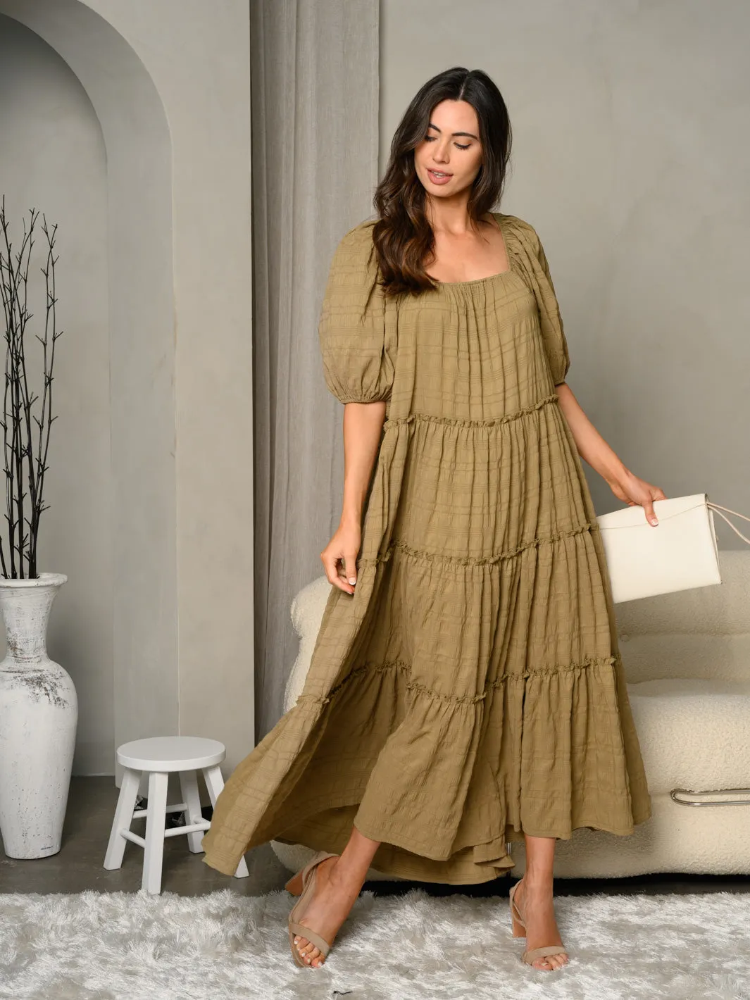 WOMEN'S PUFF SLEEVE MULTI TIERED MAXI DRESS