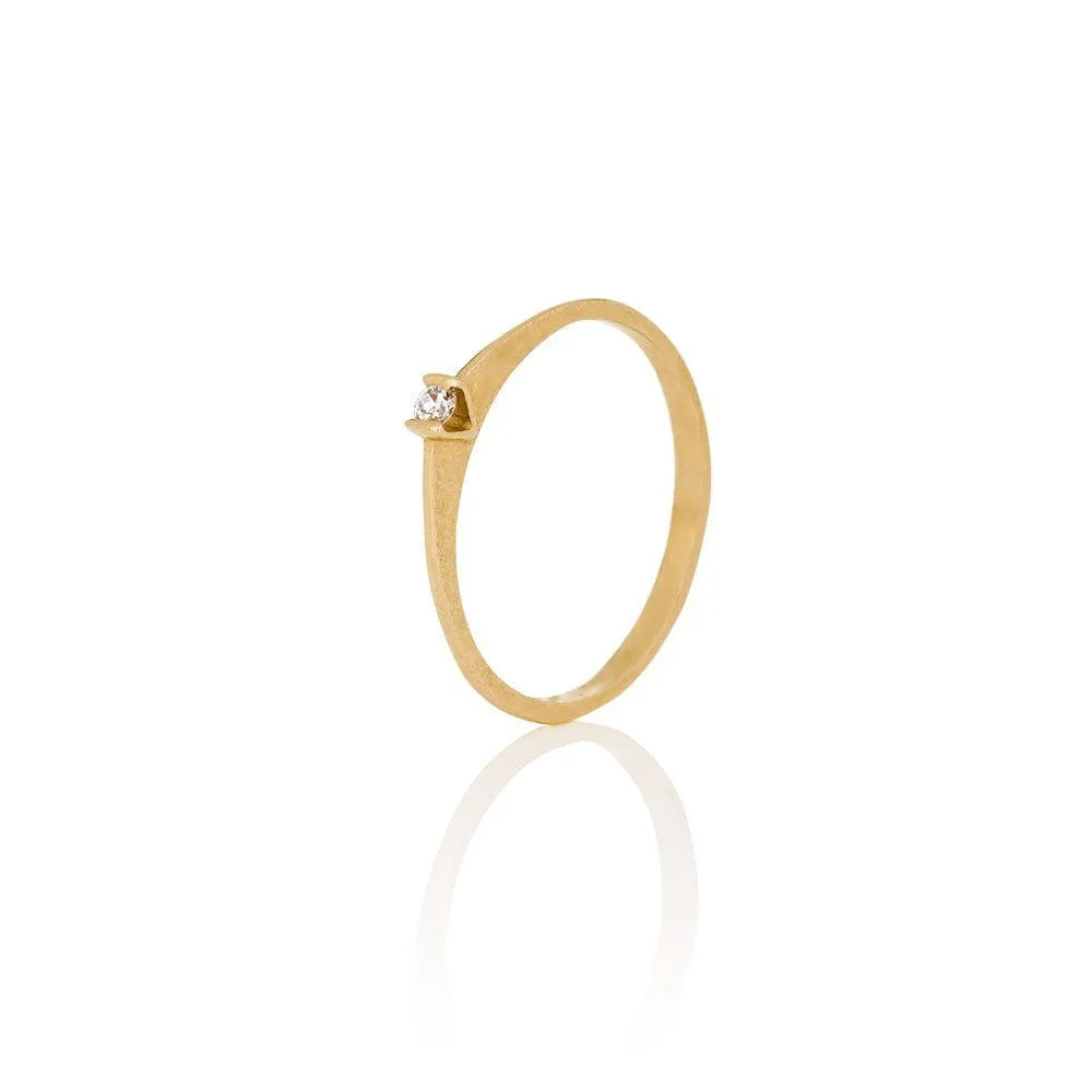 Women's solid gold ring - DIAMOND V.