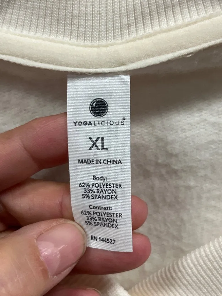 YOGALICIOUS PULLOVER