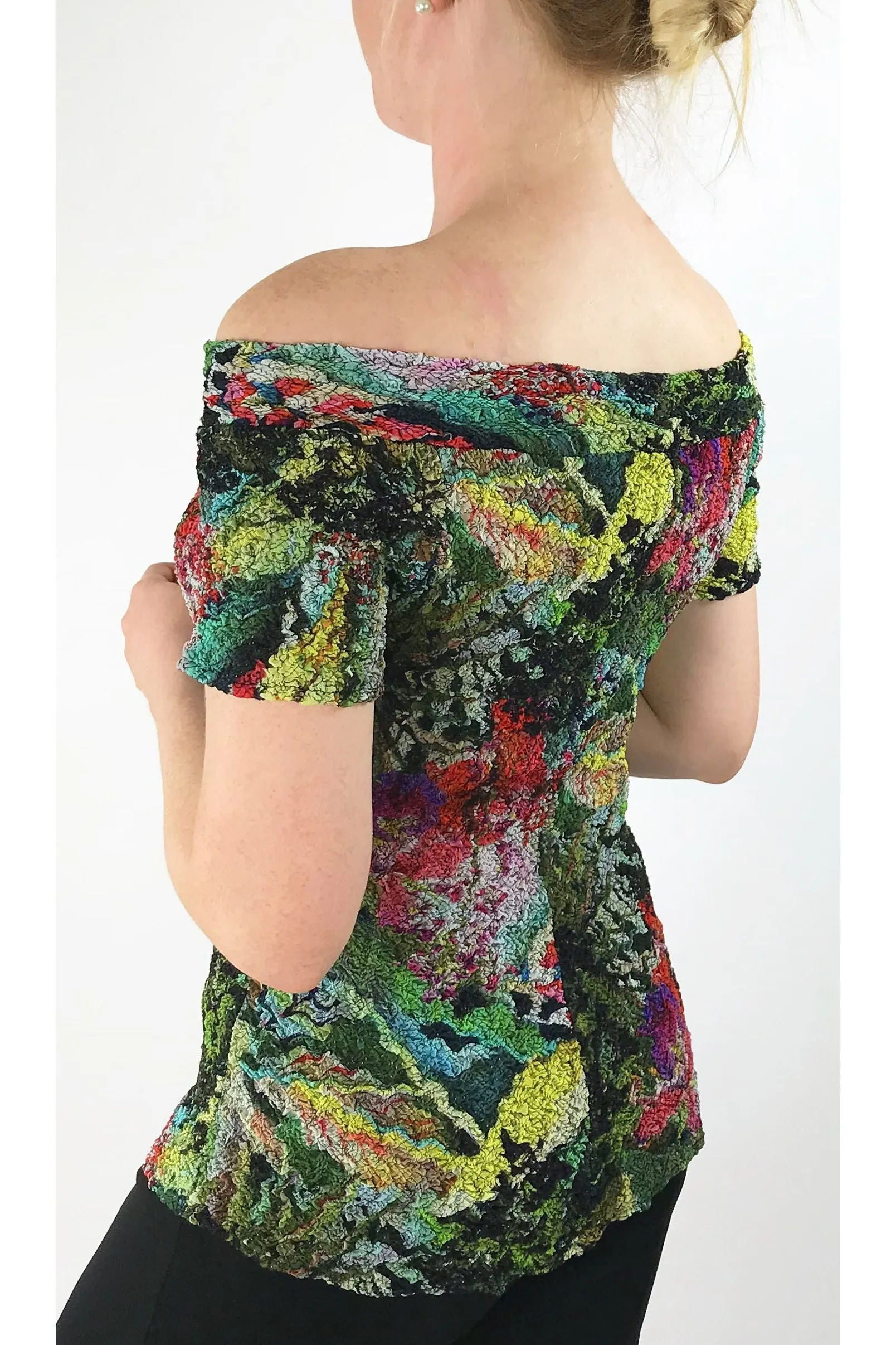 YULIA-G Off Shoulder Short Sleeve Puckered Print Top