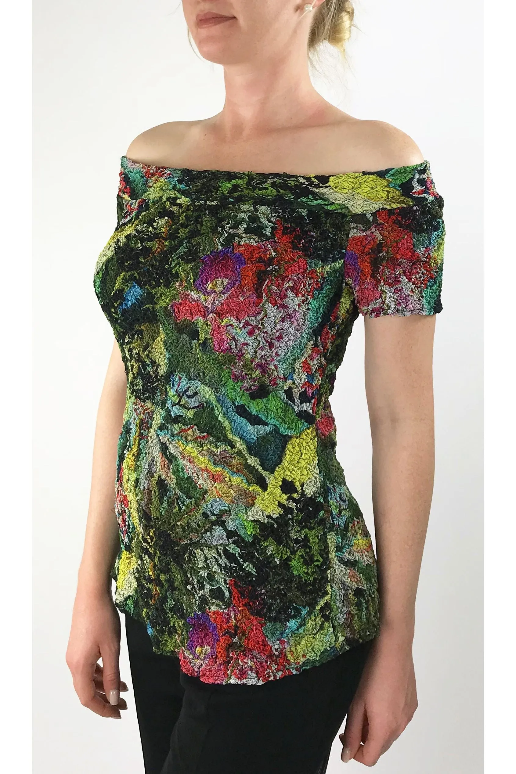 YULIA-G Off Shoulder Short Sleeve Puckered Print Top